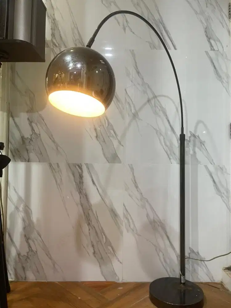 Lampu lantai Berdiri Informa