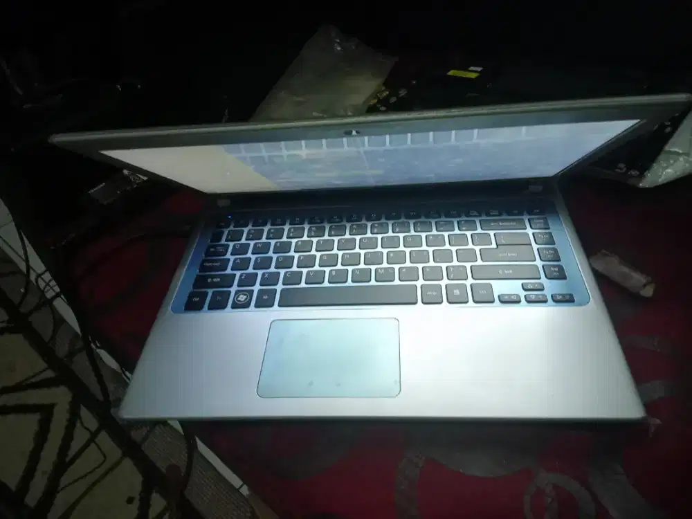 Laptop Acer Core i3 double VGA ram 8gb SSD siap pakai
