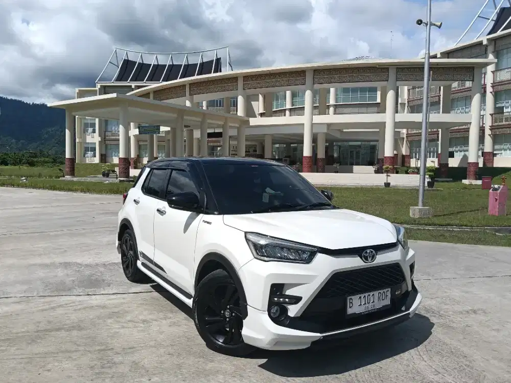 Raize GR Two Tone 2023 Metic