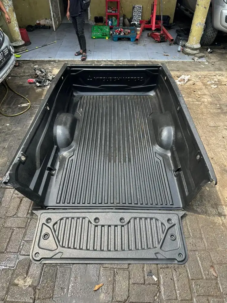 Bed liner mitsubishi triton singel cabin original bukaan mobil baru