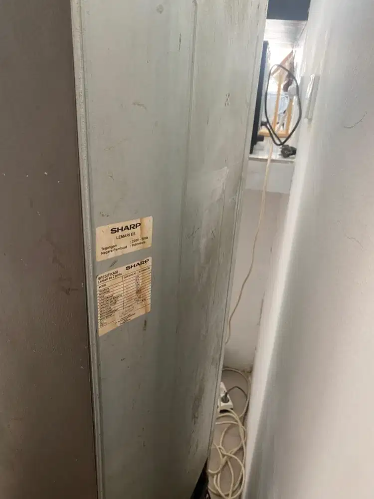 Kulkas 2 pintu Sharp