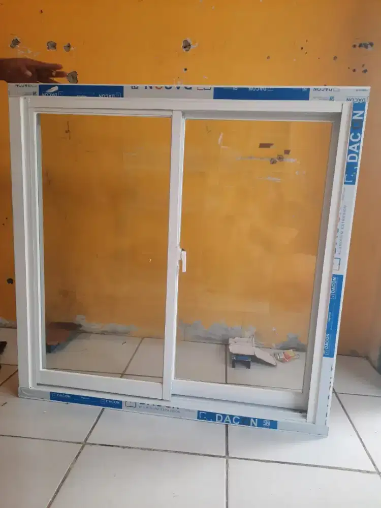 Jendela sliding aluminium custom