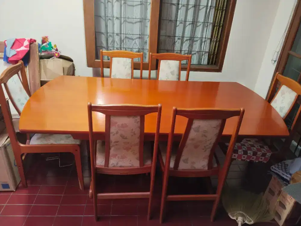 Meja Kayu + 6 kursi