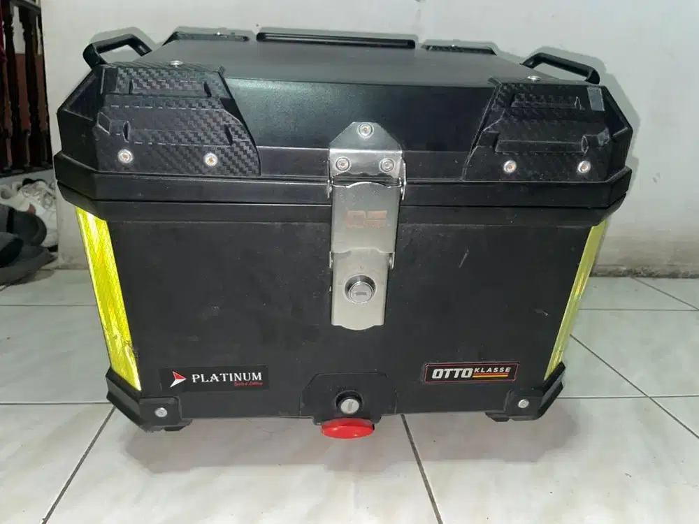 Box Bagasi Motor Merek Otto Klasse Kapasitas 45 liter AZKO