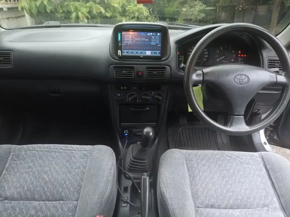 Toyota  New Corolla Th 2000