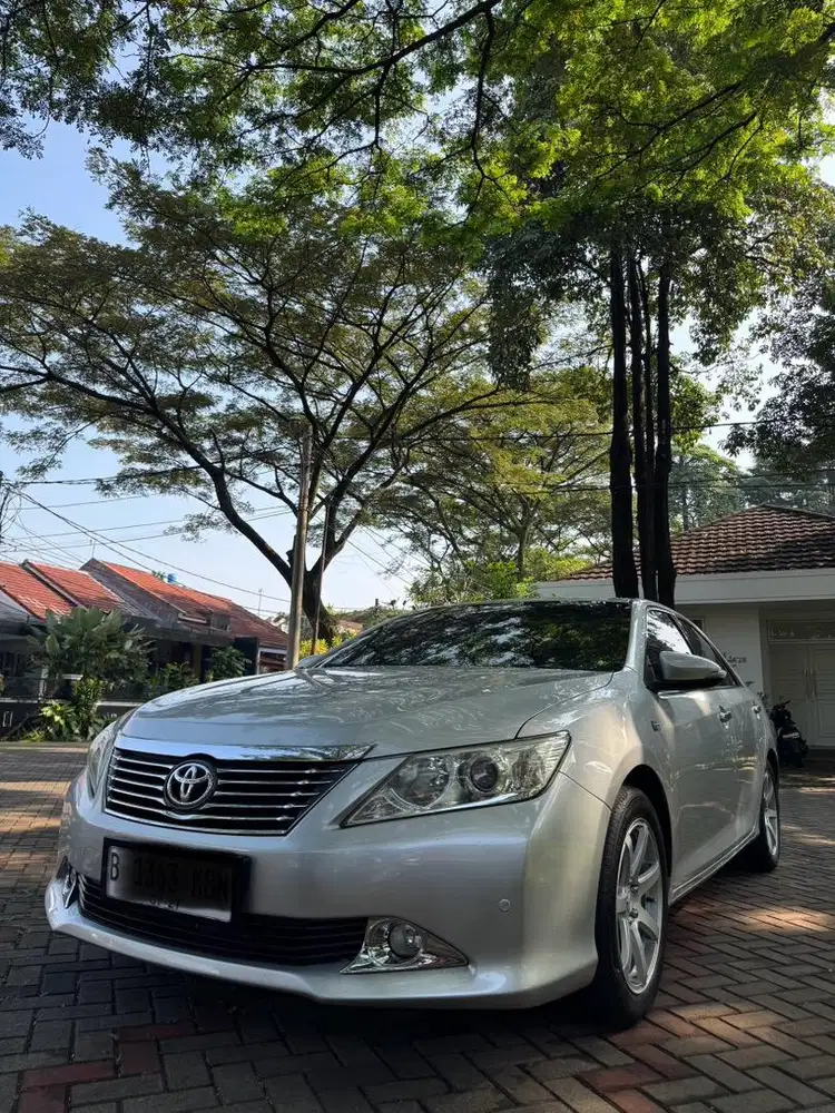 Dijual Camry 2013 nik 2012 super istimewa liat pasti suka