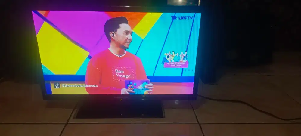 jual tv LED Merc Changhong masih kondisi normal dan ory