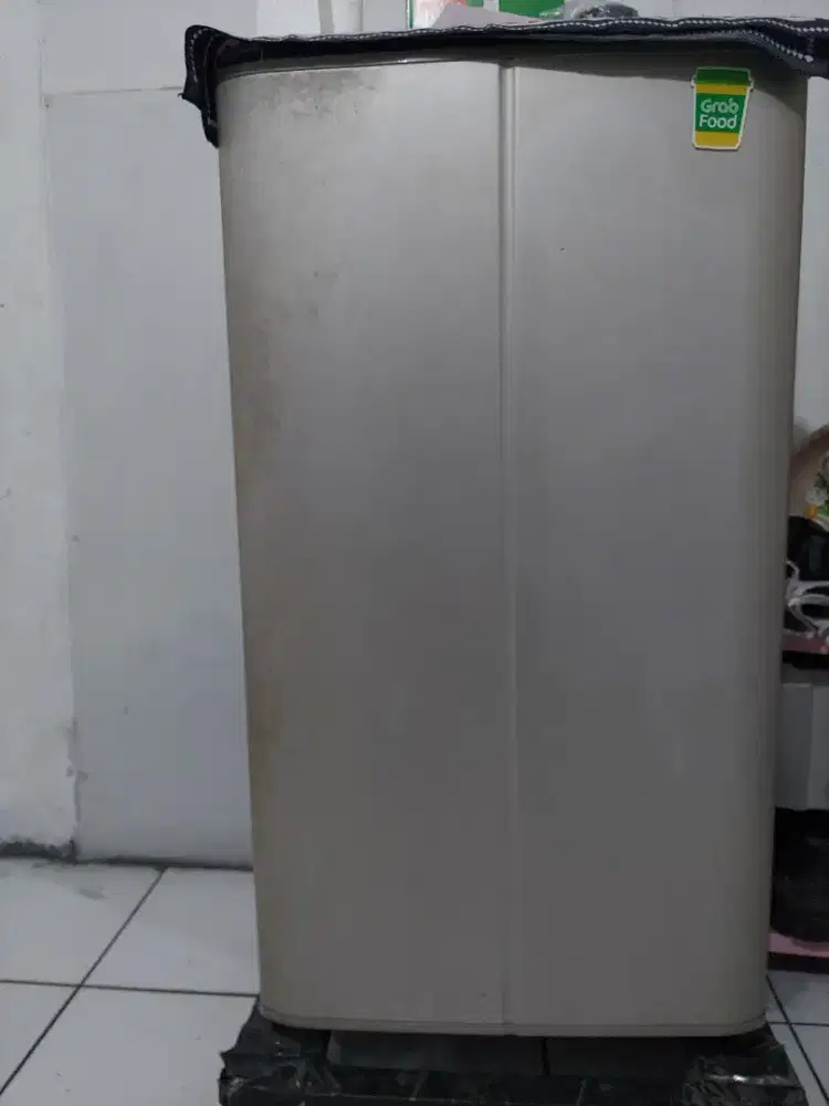 Kulkas merk sanyo satu pintu