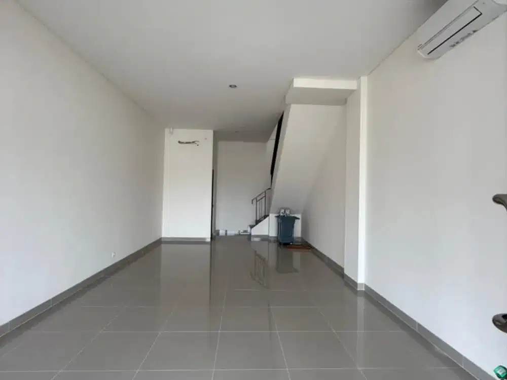 DISEWAKAN RUKO BARU POSISI HOOK SANGAT STRATEGIS DI SORENTO GRANDE EAST GADING SERPONG