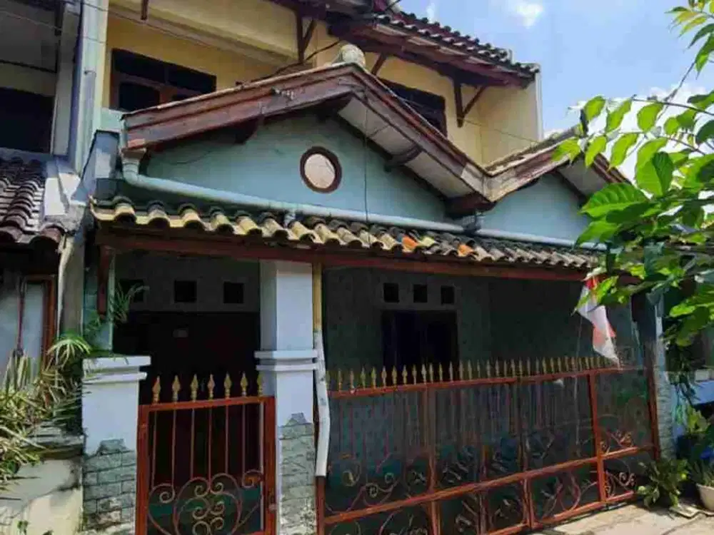 Rumah 2 Lantai Murah di Aren Jaya Lokasi Ramai Bebas Banjir