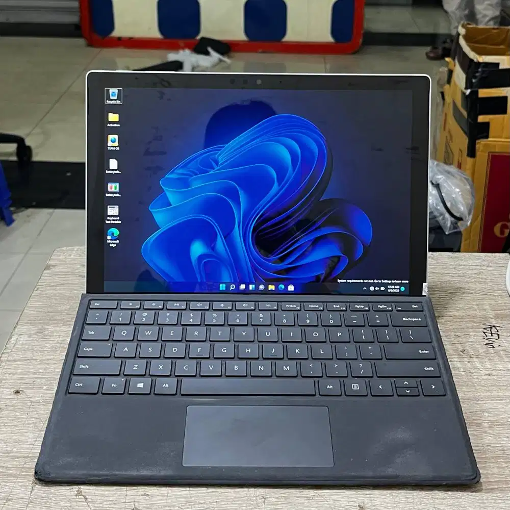 Microsoft Surface Pro 5 Core I7 include Keyboard Touchscreen *RVN
