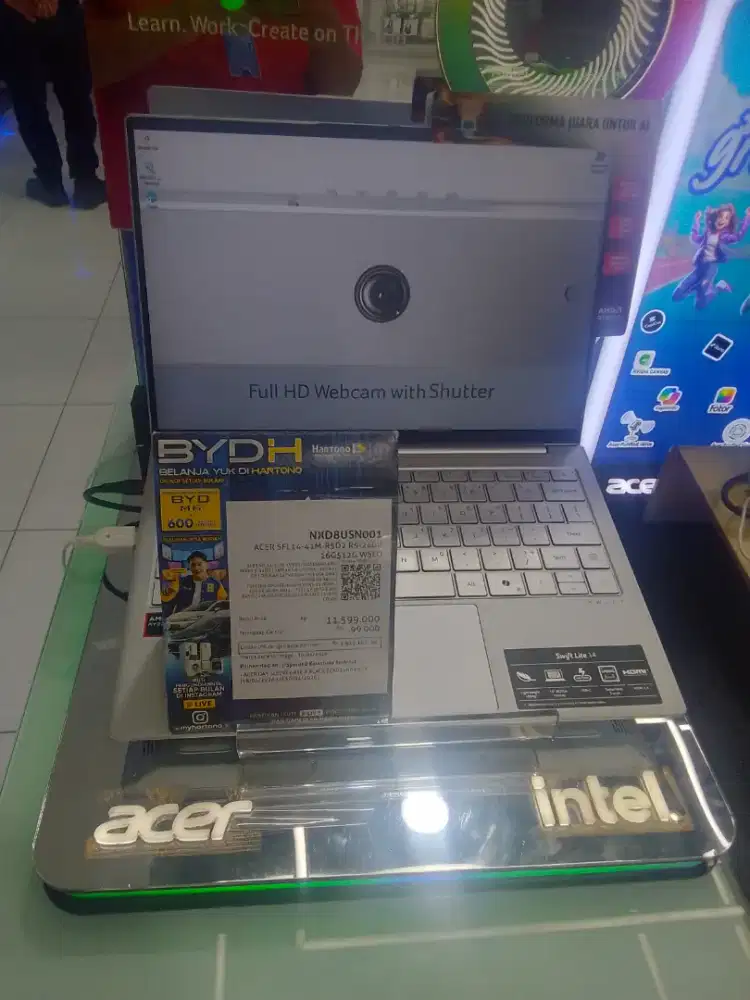 Laptop ACER SFL14