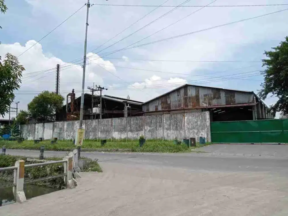 Jual Gudang Gedangan Waru ex gudang kayu Jl raya