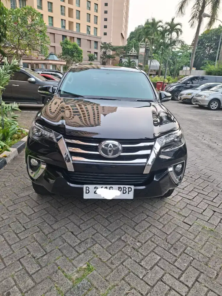 Toyota Fortuner. Vrz 2016 solar tgn. Km 54 ribu. Service record