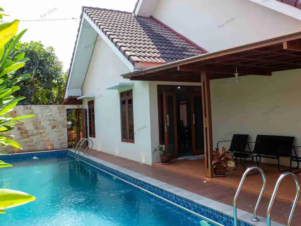 Rumah Tinggal Furnish Dengan Kolam Renang Lokasi Ngemplak Sleman