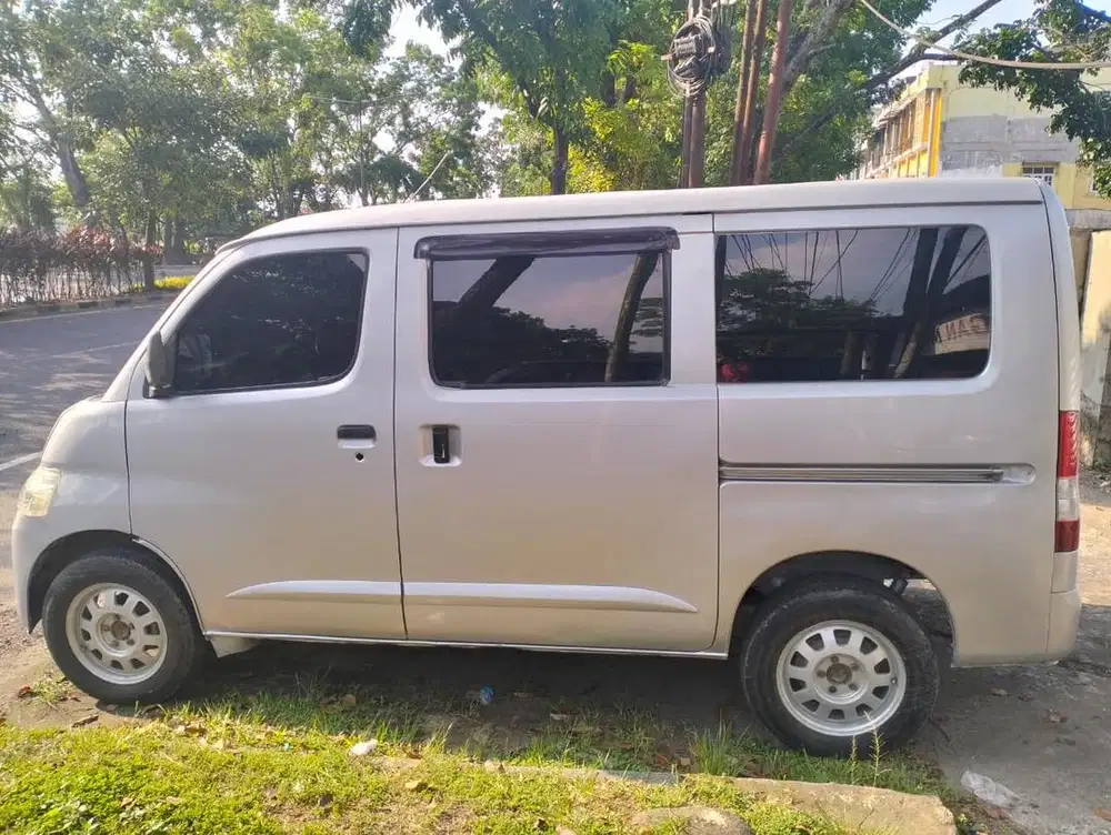 Daihatsu grandmax MB AC 2011