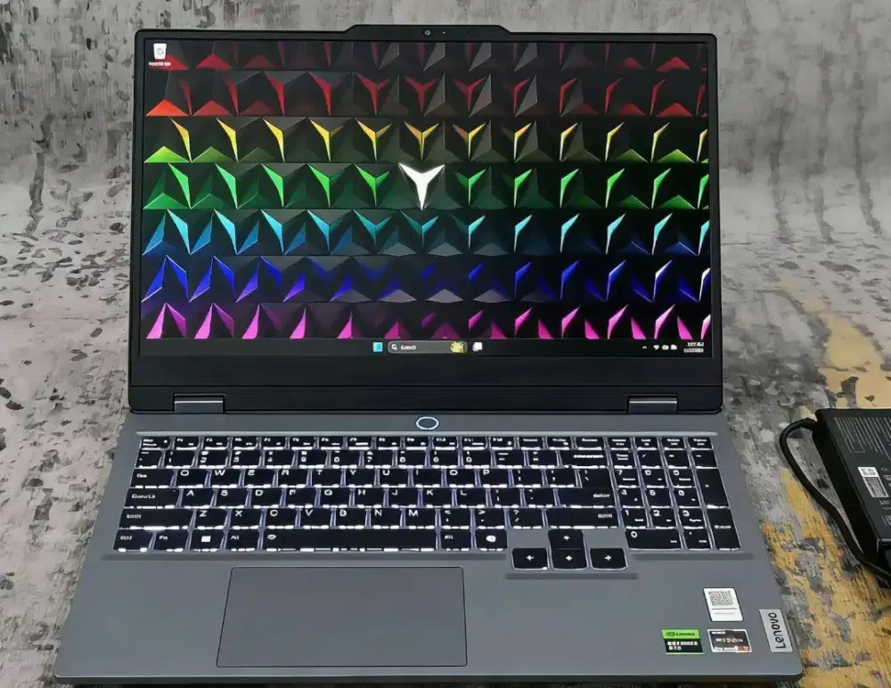 Lenovo LOQ 15 Ryzen 7-7435HS 12GB 512GB RTX 4060 8GB 115W ADP AGS 2026