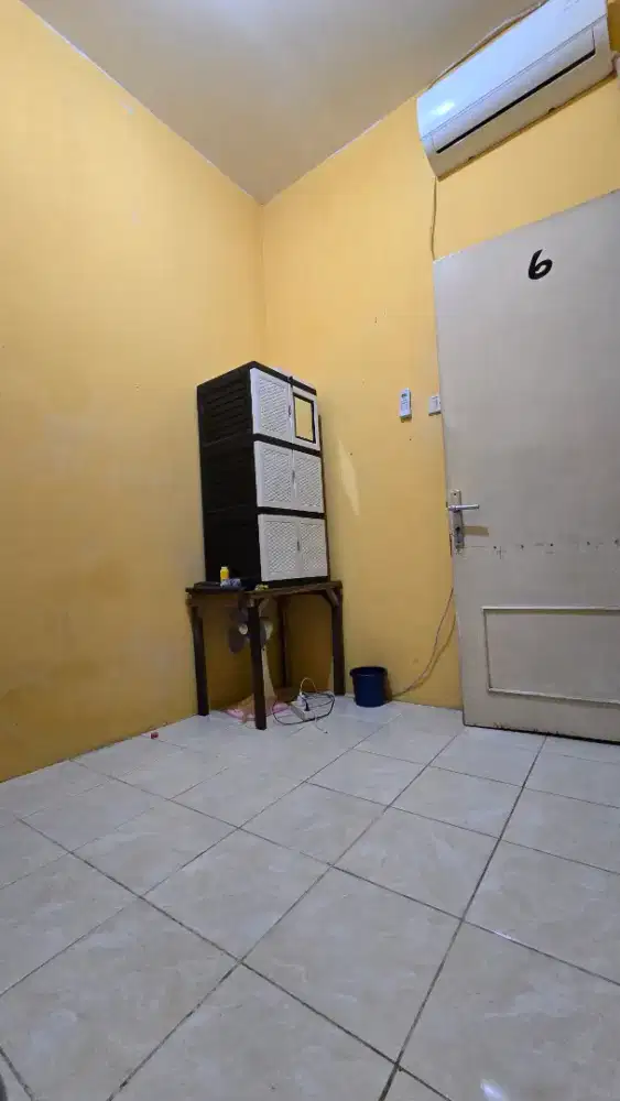 KONTRAKAN Jelambar Strategis dekat APART. LATUMENTEN JELAMBAR