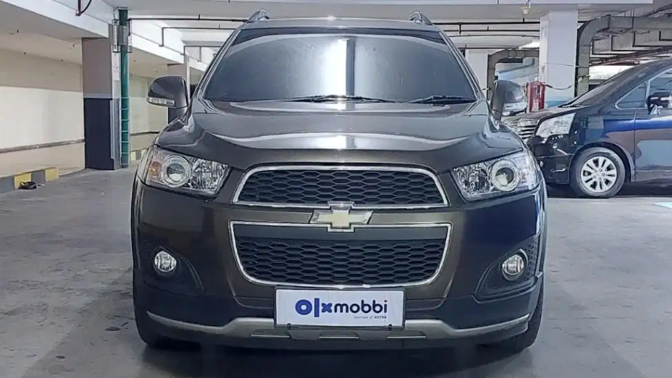 LOW DP Chevrolet Captiva 2.4 Bensin-AT 2011 EKK