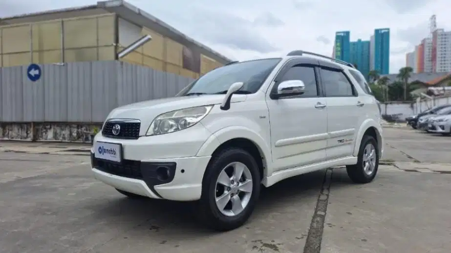 LOW DP Toyota Rush 1.5 S Bensin-AT 2014 WYS