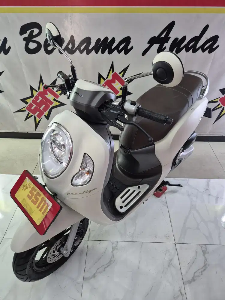 Scoopy new prestise pth keyles iss cbs