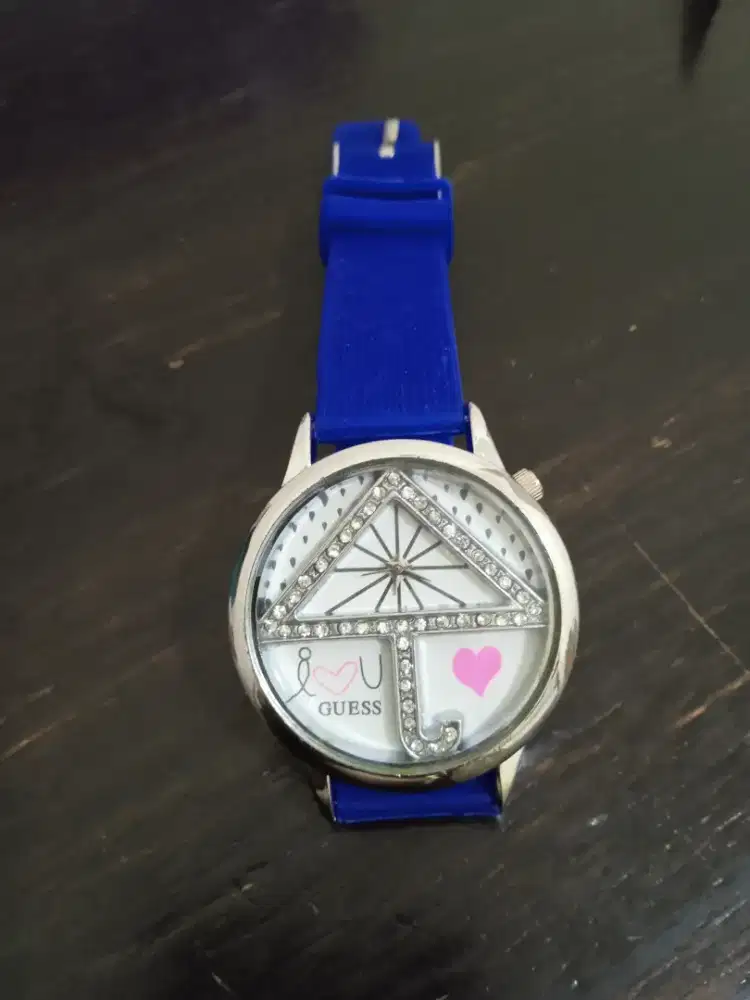Jam tangan fashion wanita