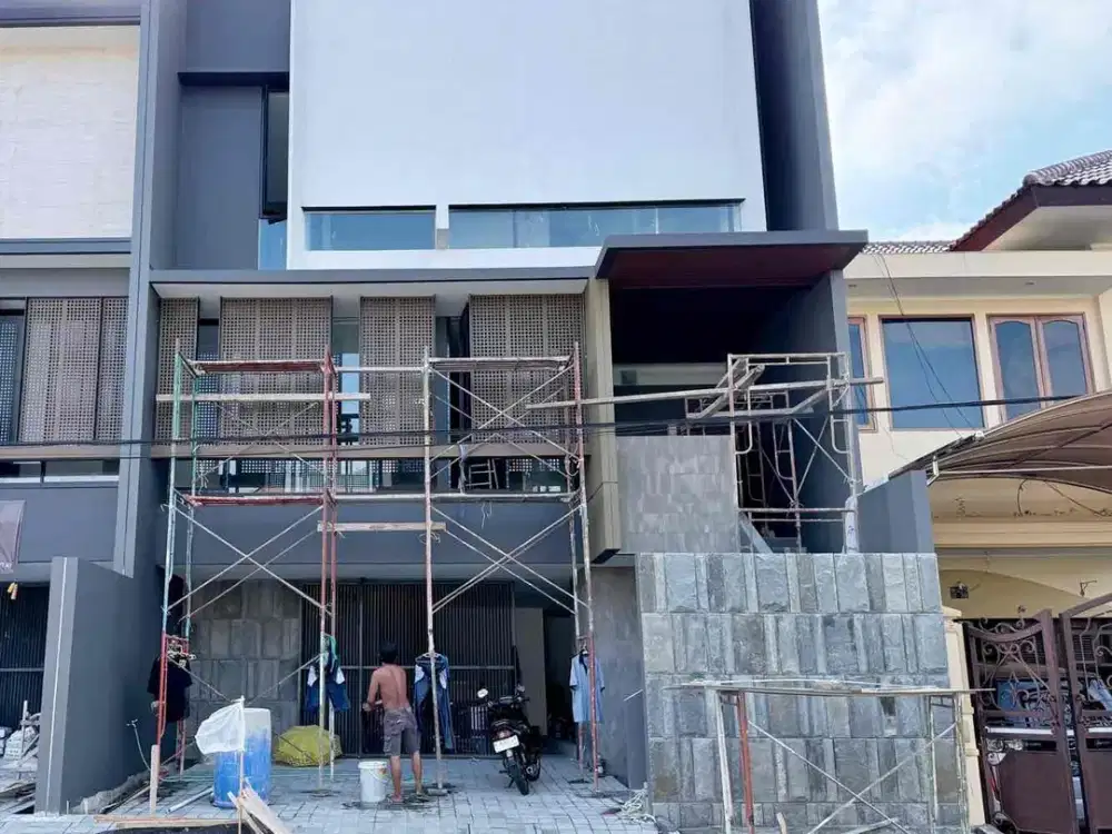 baru gress ‼️Jual Rumah 3 Lantai Manyar Surabaya Row jalan 5 mobil