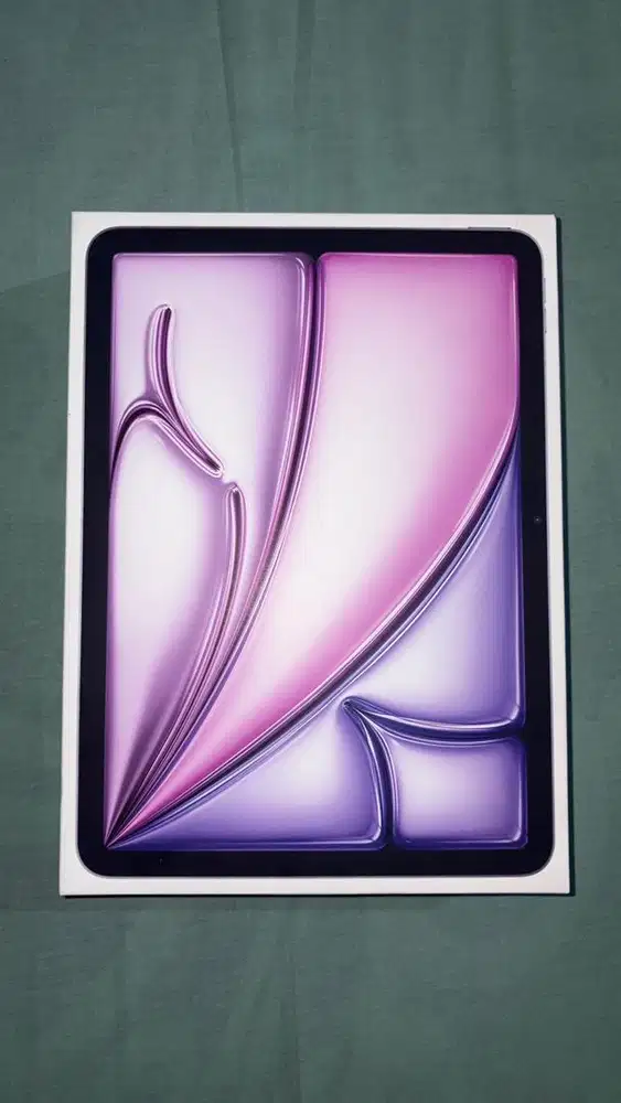 iPad M3 11 WiFi 256GB Purple – Unsealed, Unused (Hadiah)