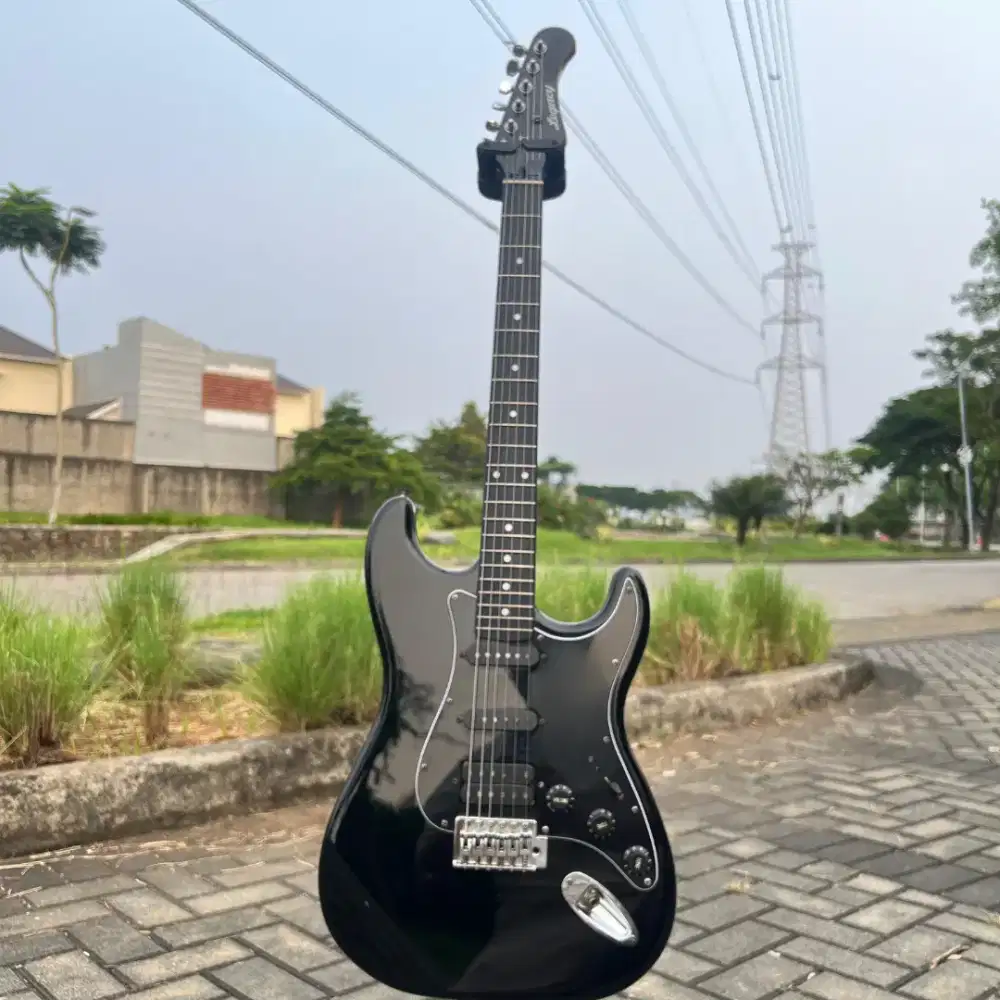 Legacy EG102 Stratocaster