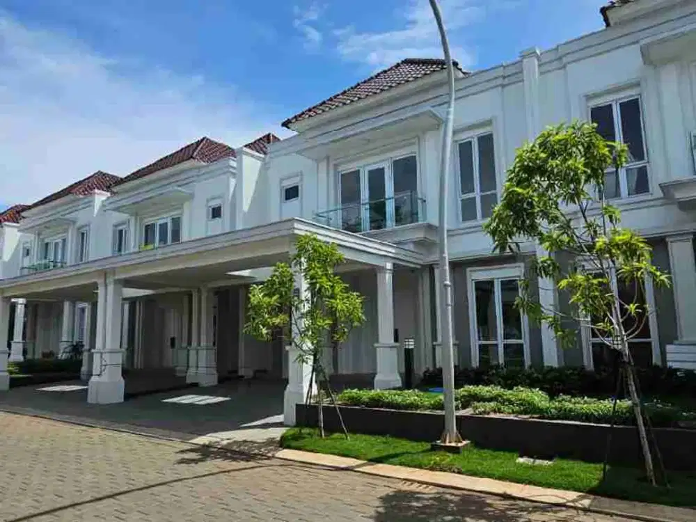 Turun 550 Juta! Rumah Pasadena Paramount Depan Club House – 5,95M Nego Sampai Deal