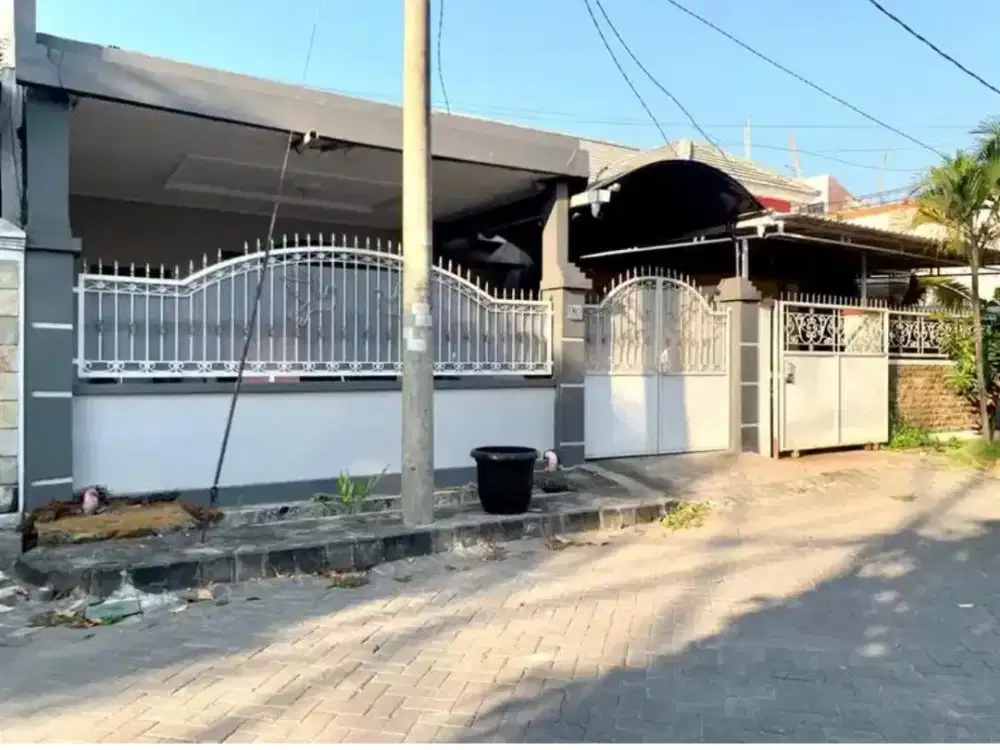 SEWA / KONTRAK RUMAH MURAH FURNISH DI WIYUNG SURABAYA BARAT DEKAT GREENLAKE