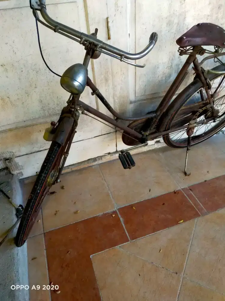 Sepeda kumbang Umar bakrie