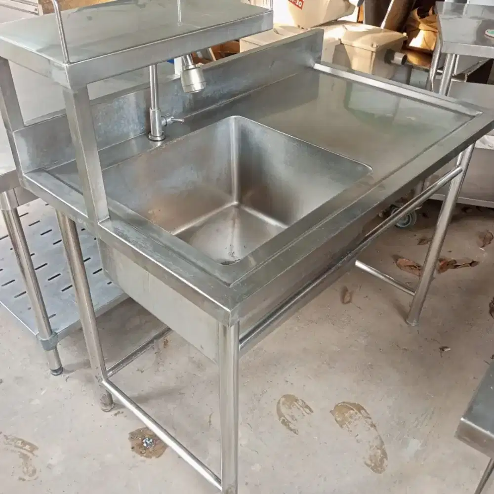 Sink dan kran rak tiris