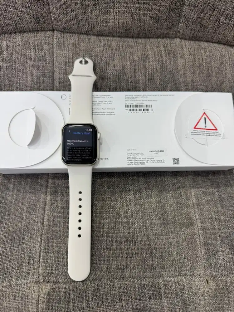 Apple watch se 3 40 mm iBox like new