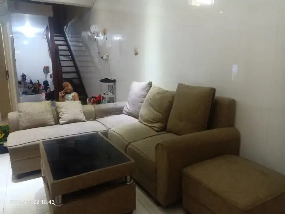 Dijual murah sofa super empuk bekas seperti baru