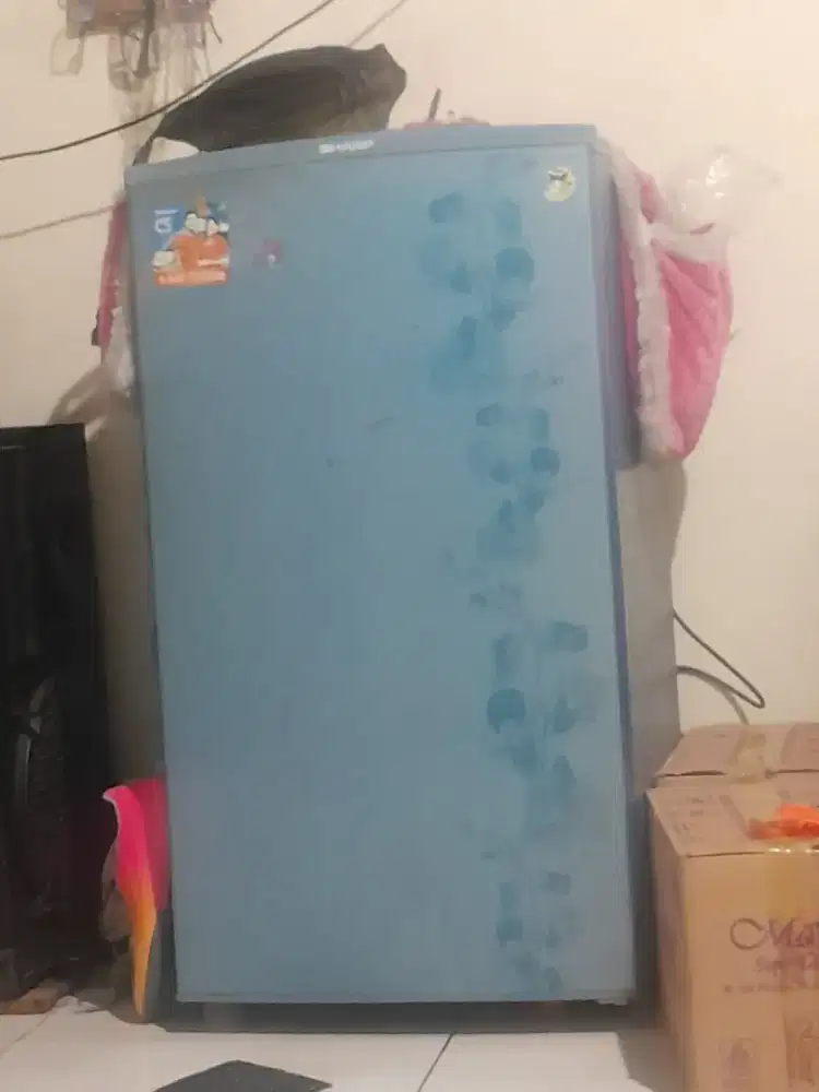 Kulkas sharp..kondisi normal..sudh ganti freon