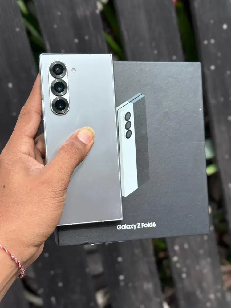 Samsung Z fold 6 12/512 silver like new