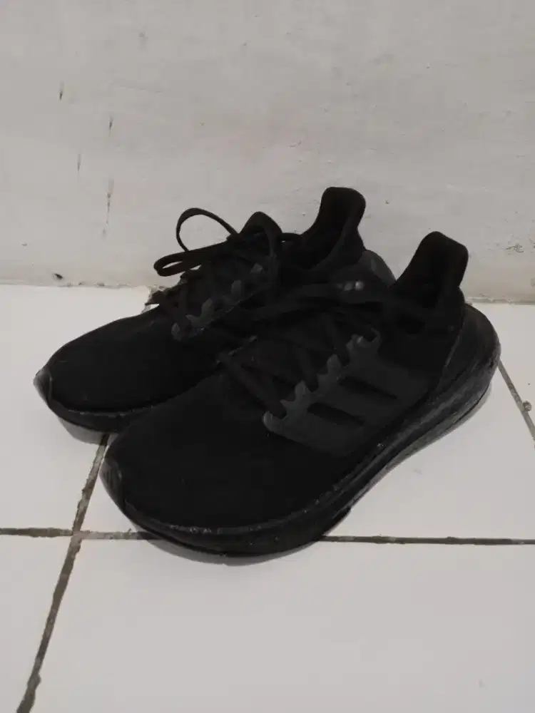 Sepatu pria adidas L.E.P ultraboost size 41