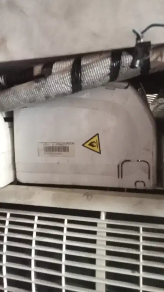 Jual beli AC bekas rongsok