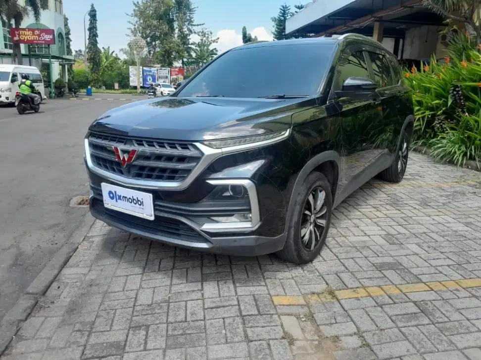 Hot Sale - Wuling Almaz 1.5 Exclusive 5-Seater Bensin AT 2019 Hitam