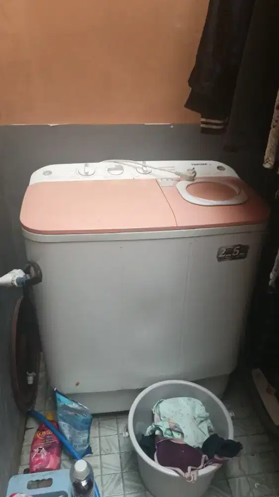 Mesin cuci 2 tabung merk toshiba