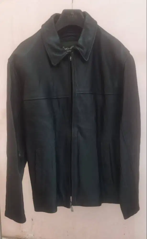 Dijual jaket kulit sapi asli. Ex USA merk Eddie Bouwer