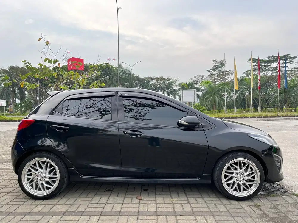 Mazda 2 2013 Bensin