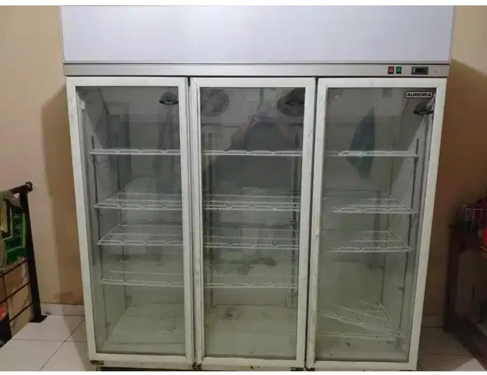 Dijual bekas Kulkas Showcase SEA Aurora SY 1800 A-2 ( 3 pintu )