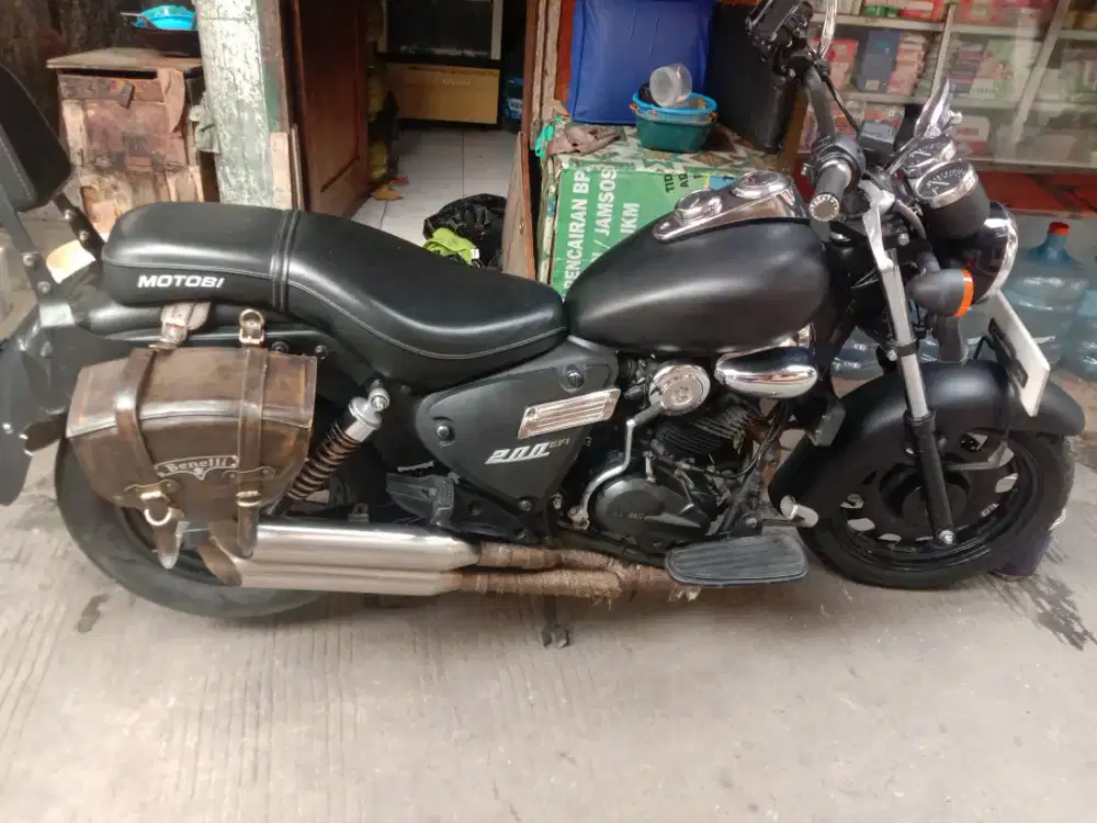 Jual santai istimewa binelli hitam tahun 2019