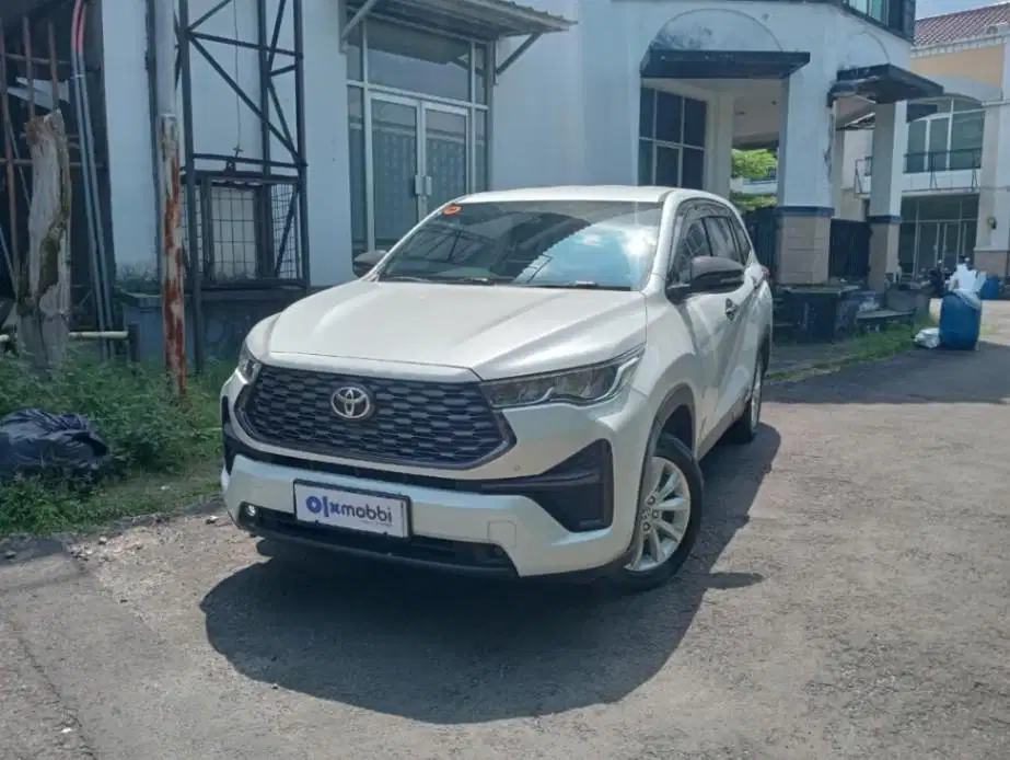 Like New - Toyota Kijang Innova 2.0 Zenix V CVT Bensin AT 2023 Putih
