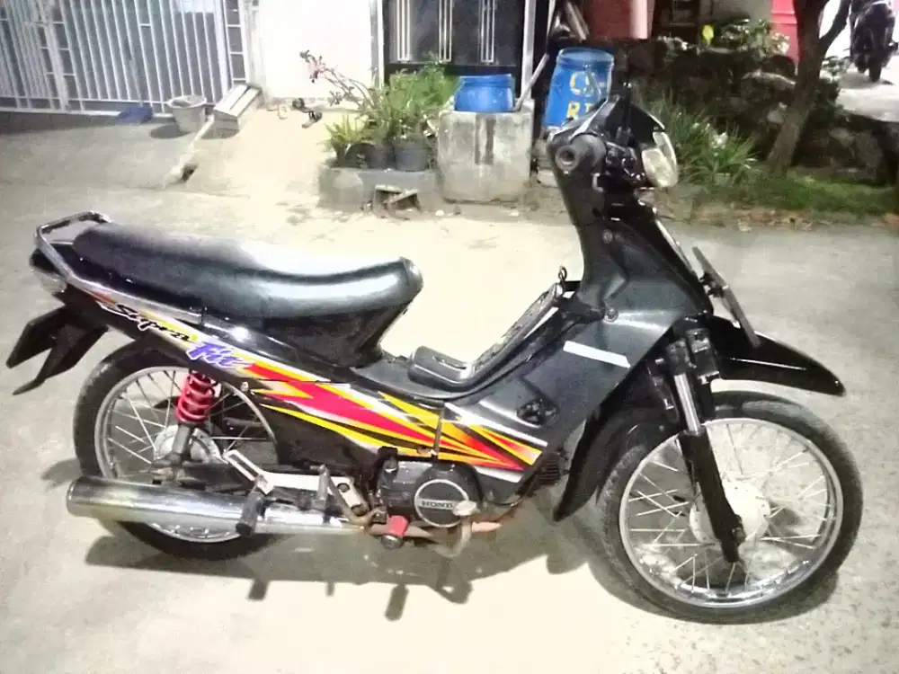 HONDA SUPRA 2004
SURAT LENGKAP OK
Masih MULUS Banget