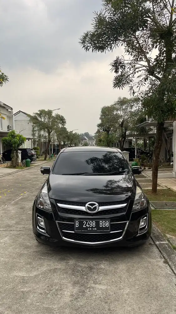 Mazda 8 2011 Bensin