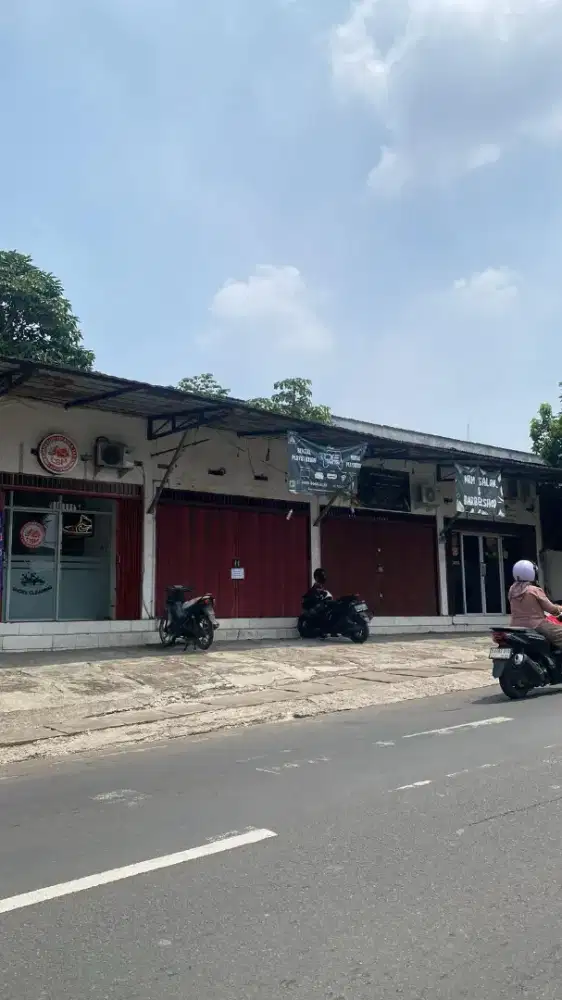 DISEWAKAN KIOS 1 lantai  di jalan tole iskandar depok