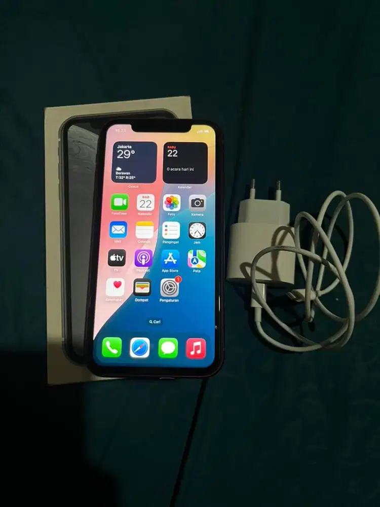 iphone xr 64gb permanen ex kemenperin all operator  normal no minus